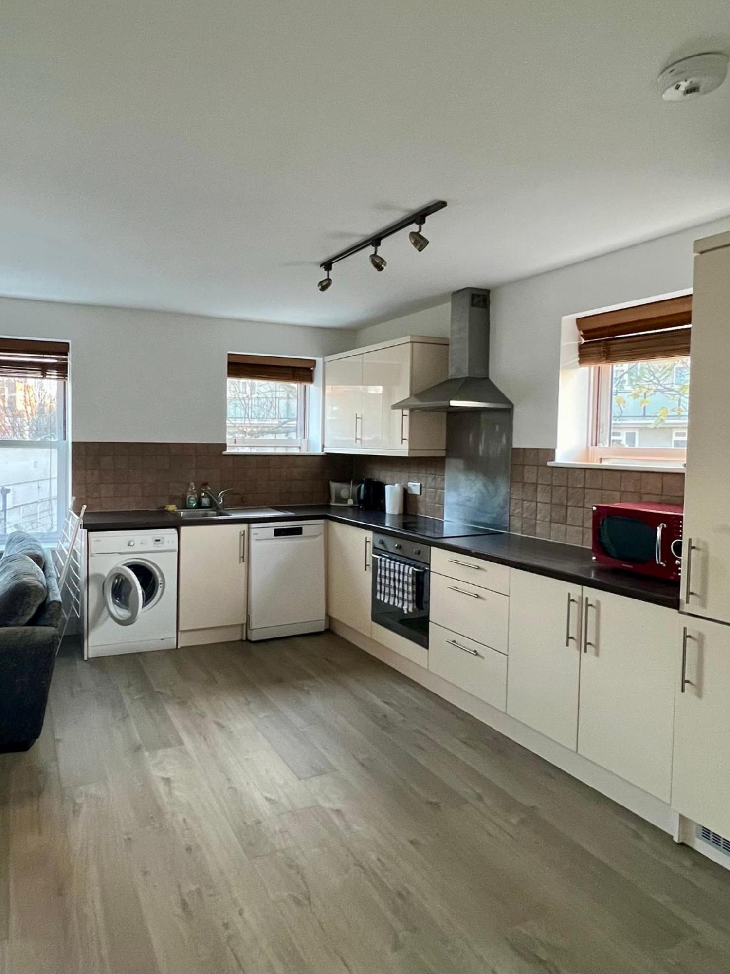 221 Clapham Road Apartments Лондон Экстерьер фото